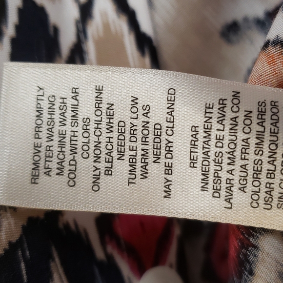 Chico's size 1 brightly colored button down shirt.  F39 - Picture 7 of 9